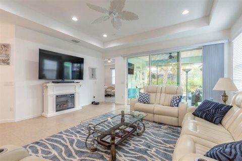 Villa ou maison à vendre à Daytona Beach, Floride: 2 chambres, 145.21 m2 № 2147637 - photo 4