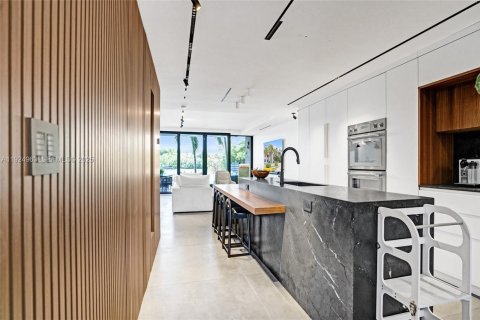 Купить кондоминиум в Санни-Айлс-Бич, Флорида 4 спальни, № 1990261 - фото 4