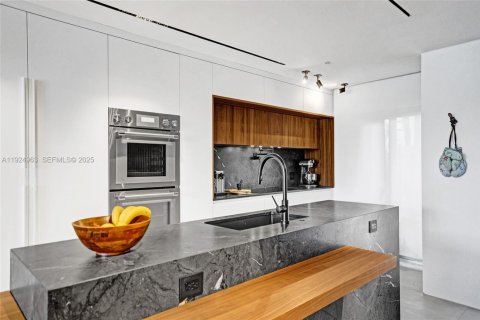 Купить кондоминиум в Санни-Айлс-Бич, Флорида 4 спальни, № 1990261 - фото 5