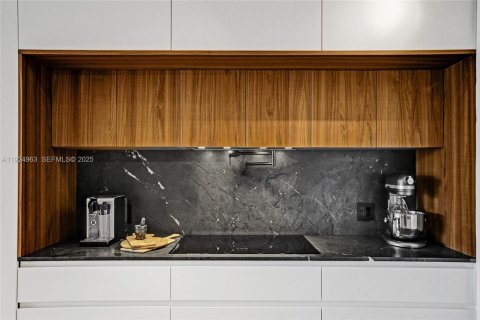 Купить кондоминиум в Санни-Айлс-Бич, Флорида 4 спальни, № 1990261 - фото 3