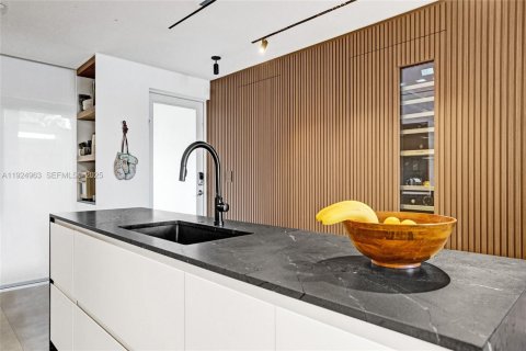 Купить кондоминиум в Санни-Айлс-Бич, Флорида 4 спальни, № 1990261 - фото 6