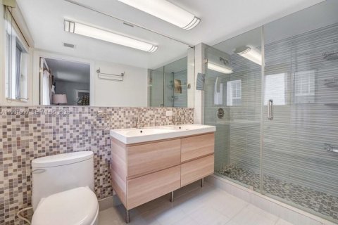 Condominio en alquiler en Miami Beach, Florida, 2 dormitorios, 96.43 m2 № 2056637 - foto 14