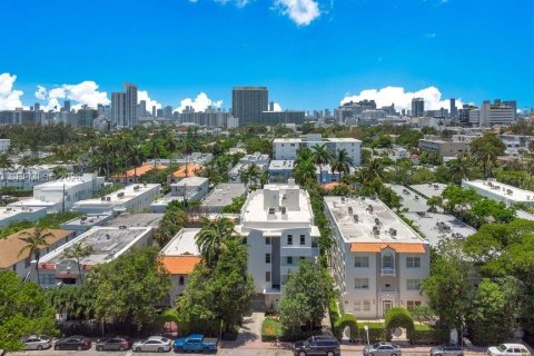 Condominio en alquiler en Miami Beach, Florida, 2 dormitorios, 96.43 m2 № 2056637 - foto 21