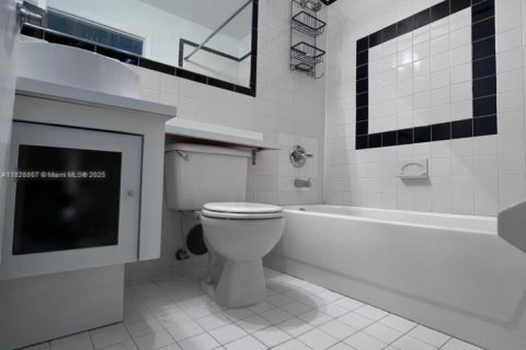 Condo in Miami Beach, Florida  № 1800907 - photo 10