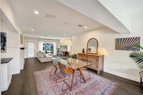 Casa en venta en Hollywood, Florida, 2 dormitorios, 113.34 m2 № 1834509 - foto 13
