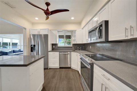 Casa en venta en Hollywood, Florida, 2 dormitorios, 113.34 m2 № 1834509 - foto 5