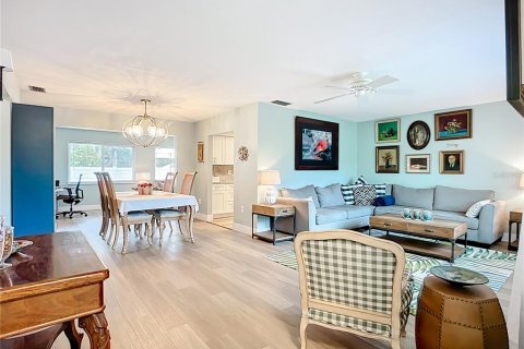 House in Sarasota, Florida 2 bedrooms, 138.05 sq.m. № 1824203 - photo 8