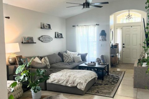 Casa en alquiler en Lakewood Ranch, Florida, 3 dormitorios, 131.64 m2 № 1852776 - foto 2