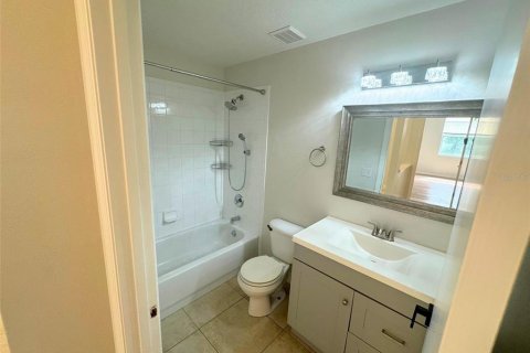 Casa en alquiler en Lakewood Ranch, Florida, 3 dormitorios, 131.64 m2 № 1852776 - foto 9