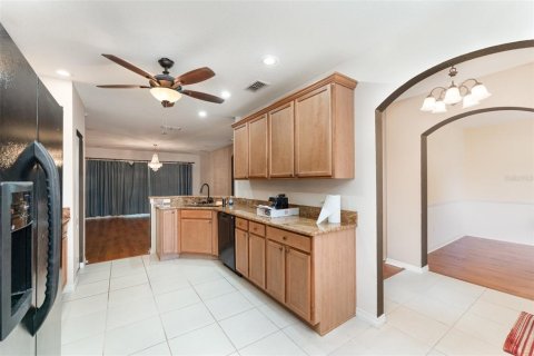 House in Lakeland, Florida 3 bedrooms, 143.35 sq.m. № 1761169 - photo 13
