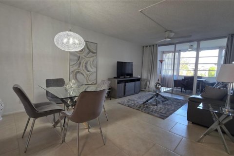 Copropriété à vendre à Lauderdale Lakes, Floride: 1 chambre, 65.5 m2 № 2265132 - photo 13