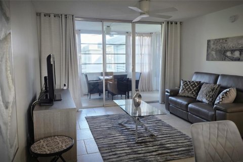 Copropriété à vendre à Lauderdale Lakes, Floride: 1 chambre, 65.5 m2 № 2265132 - photo 3