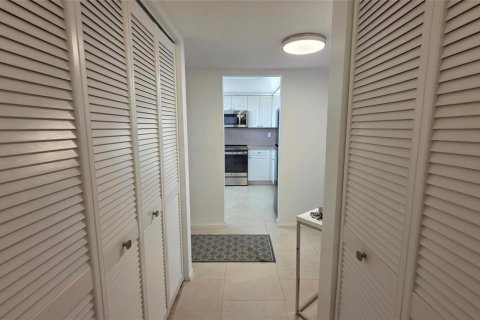 Copropriété à vendre à Lauderdale Lakes, Floride: 1 chambre, 65.5 m2 № 2265132 - photo 28