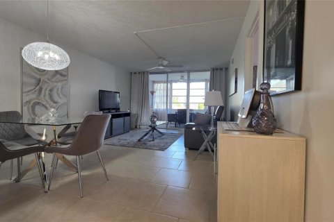 Copropriété à vendre à Lauderdale Lakes, Floride: 1 chambre, 65.5 m2 № 2265132 - photo 12