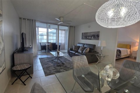 Copropriété à vendre à Lauderdale Lakes, Floride: 1 chambre, 65.5 m2 № 2265132 - photo 16