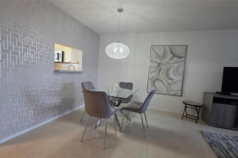 Copropriété à vendre à Lauderdale Lakes, Floride: 1 chambre, 65.5 m2 № 2265132 - photo 14