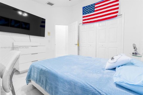 Casa en venta en Port Charlotte, Florida, 3 dormitorios, 201.23 m2 № 1982486 - foto 21