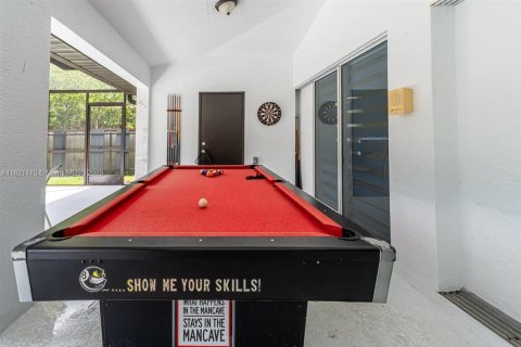 Casa en venta en Port Charlotte, Florida, 3 dormitorios, 201.23 m2 № 1982486 - foto 29