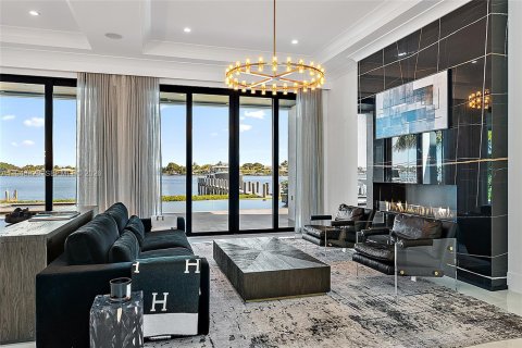 Купить виллу или дом в Юпитер, Флорида 9 комнат, 575.44м2, № 2005564 - фото 6