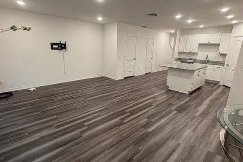 Touwnhouse à vendre à Tampa, Floride: 3 chambres, 151.9 m2 № 2234257 - photo 6