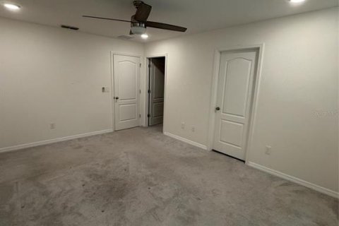 Touwnhouse à vendre à Tampa, Floride: 3 chambres, 151.9 m2 № 2234257 - photo 12