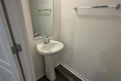Touwnhouse à vendre à Tampa, Floride: 3 chambres, 151.9 m2 № 2234257 - photo 8