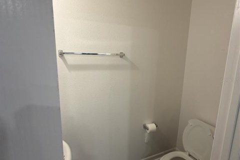 Touwnhouse à vendre à Tampa, Floride: 3 chambres, 151.9 m2 № 2234257 - photo 9