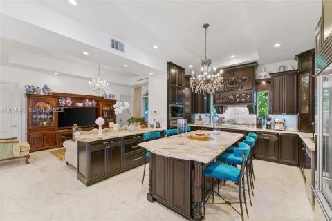 Villa ou maison à vendre à Miami, Floride: 5 chambres, 524.62 m2 № 2270088 - photo 15