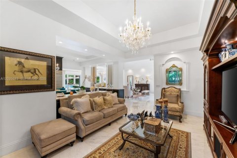 Villa ou maison à vendre à Miami, Floride: 5 chambres, 524.62 m2 № 2270088 - photo 13