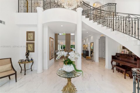 Villa ou maison à vendre à Miami, Floride: 5 chambres, 524.62 m2 № 2270088 - photo 7