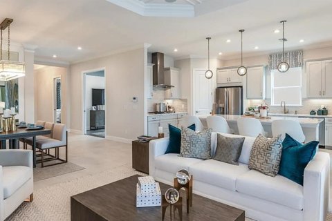 Купить виллу или дом в Брейдентон, Флорида 8 комнат, 223.52м2, № 2238384 - фото 3