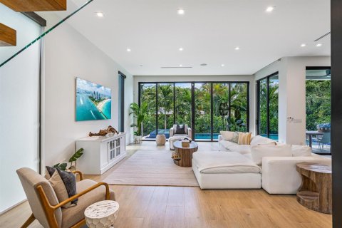 House in Fort Lauderdale, Florida 4 bedrooms, 376.35 sq.m. № 2088073 - photo 11