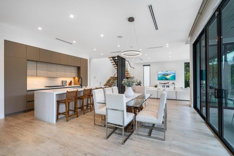 House in Fort Lauderdale, Florida 4 bedrooms, 376.35 sq.m. № 2088073 - photo 7