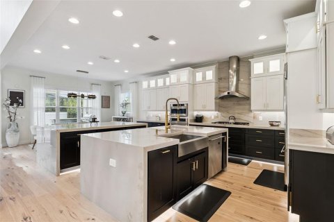 Villa ou maison à vendre à Orlando, Floride: 4 chambres, 441.38 m2 № 2167425 - photo 15