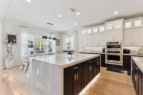 Villa ou maison à vendre à Orlando, Floride: 4 chambres, 441.38 m2 № 2167425 - photo 12