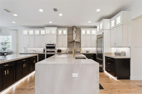 Villa ou maison à vendre à Orlando, Floride: 4 chambres, 441.38 m2 № 2167425 - photo 14