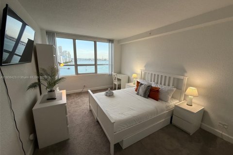 Condominio en alquiler en Miami Beach, Florida, 2 dormitorios, 98.66 m2 № 1746042 - foto 13