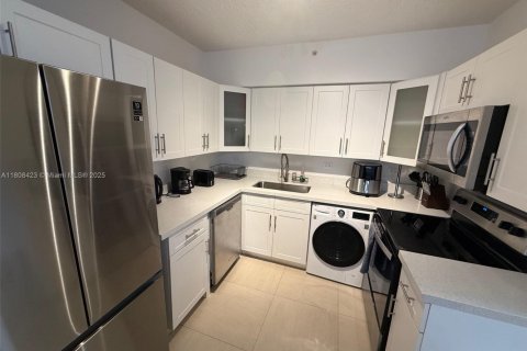 Condominio en alquiler en Miami Beach, Florida, 2 dormitorios, 98.66 m2 № 1746042 - foto 8