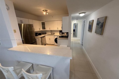 Condominio en alquiler en Miami Beach, Florida, 2 dormitorios, 98.66 m2 № 1746042 - foto 7