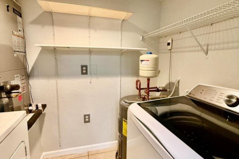Condo in Port St. Lucie, Florida, 2 bedrooms  № 2082922 - photo 21