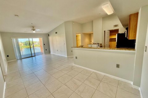 Condo in Port St. Lucie, Florida, 2 bedrooms  № 2082922 - photo 8