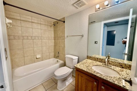 Condo in Port St. Lucie, Florida, 2 bedrooms  № 2082922 - photo 19