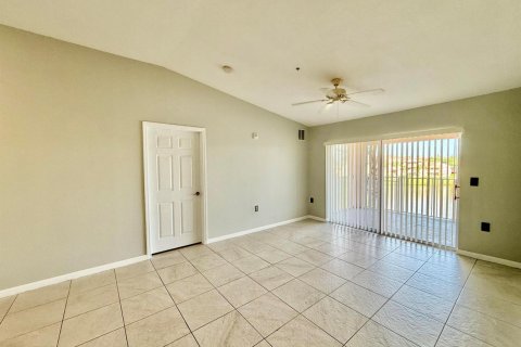 Condo in Port St. Lucie, Florida, 2 bedrooms  № 2082922 - photo 22