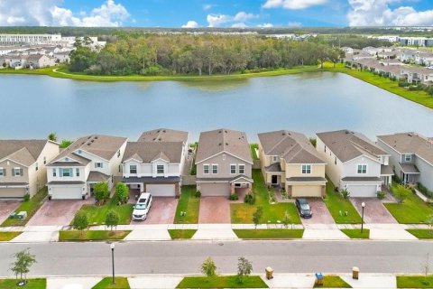 Casa en venta en Kissimmee, Florida, 4 dormitorios, 275.27 m2 № 2428714 - foto 29