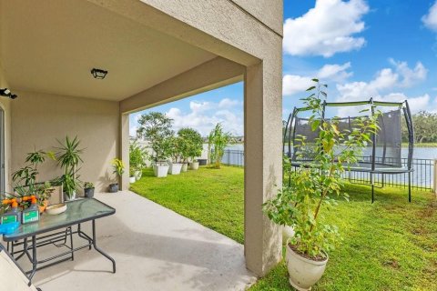 Casa en venta en Kissimmee, Florida, 4 dormitorios, 275.27 m2 № 2428714 - foto 24