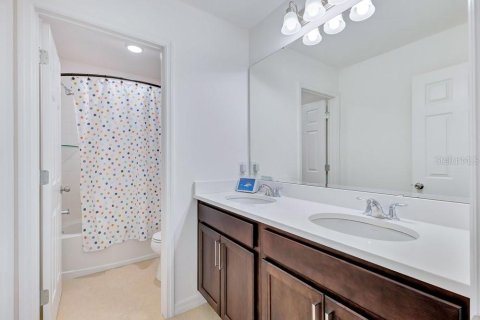 Casa en venta en Kissimmee, Florida, 4 dormitorios, 275.27 m2 № 2428714 - foto 23