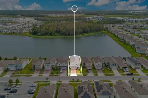 Casa en venta en Kissimmee, Florida, 4 dormitorios, 275.27 m2 № 2428714 - foto 2