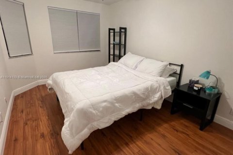 Купить таунхаус в Маргит, Флорида 2 спальни, 117.61м2, № 1969874 - фото 8