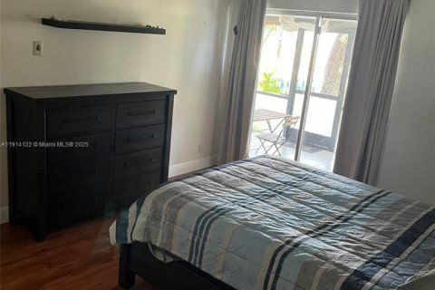 Купить таунхаус в Маргит, Флорида 2 спальни, 117.61м2, № 1969874 - фото 16