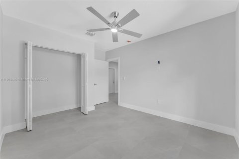 House in Dania Beach, Florida 4 bedrooms, 168.25 sq.m. № 1955075 - photo 5